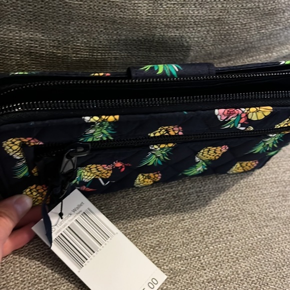 New with tags turn lock wallet vera bradley - Picture 3 of 5